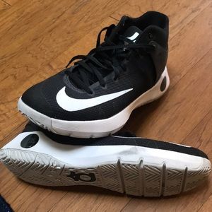 kd shoes 7.5